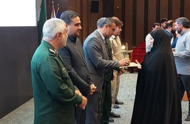 تقدیر از ۸۰ فعال جهادی در همایش شکوه هجرت در خراسان جنوبی