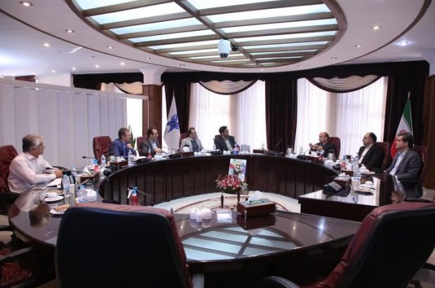 دانشگاه آزاد در حوزه اقتصاد دانش‌بنیان ورود کند