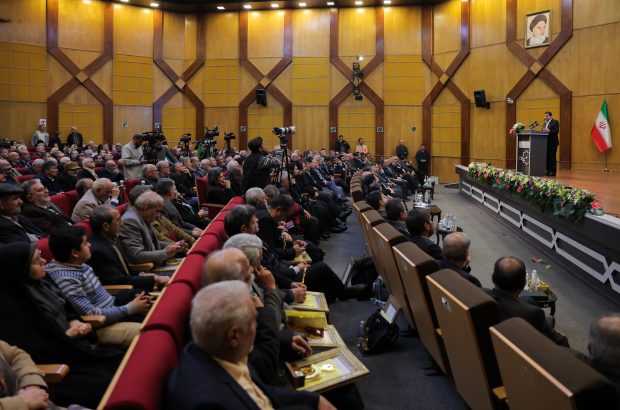 حداقل حقوق ماهیانه بازنشستگان را به ۱۰ میلیون تومان نزدیک می‌کنیم
