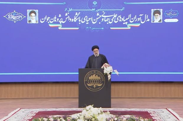 بیش از ۱۰۰ هزار عضو هیئت علمی و مرکز پژوهشی داریم
