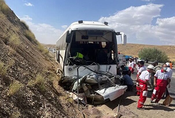 ۳۷۲ جان‌باخته در تصادفات تا پنجم فروردین