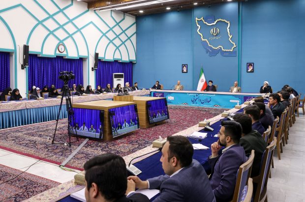 استقبال از اعلام آمادگی گروه‌های دانشجویی برای کمک به دولت