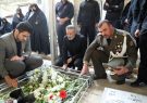 حضور فرمانده کل ارتش بر مزار شهید سرتیپ دوم خلبان مصطفوی