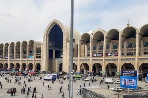 در‌های مصلای امام خمینی (ره) به روی مشتاقان کتاب باز شد